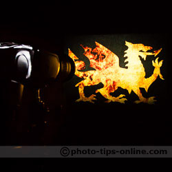 Light Blaster: flash zoom at 105 mm, even frame coverage